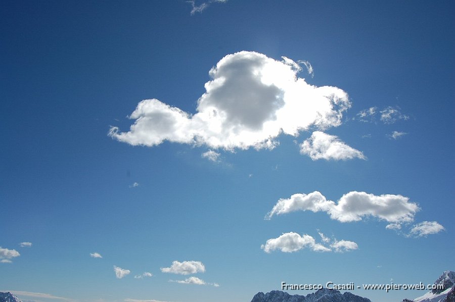 16 Nuvoletta nasconde il sole.jpg